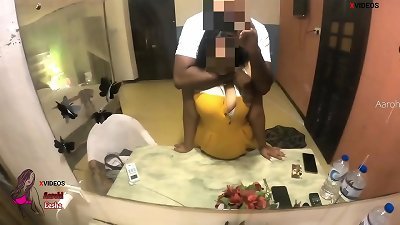 molten worker  went to her manager palace and encountered his manager sexy wife ,he cant resist her charm and embark ravaging her pussy. cheating wife screwed by her boss.(FULL video ON XVIDEOS RED)